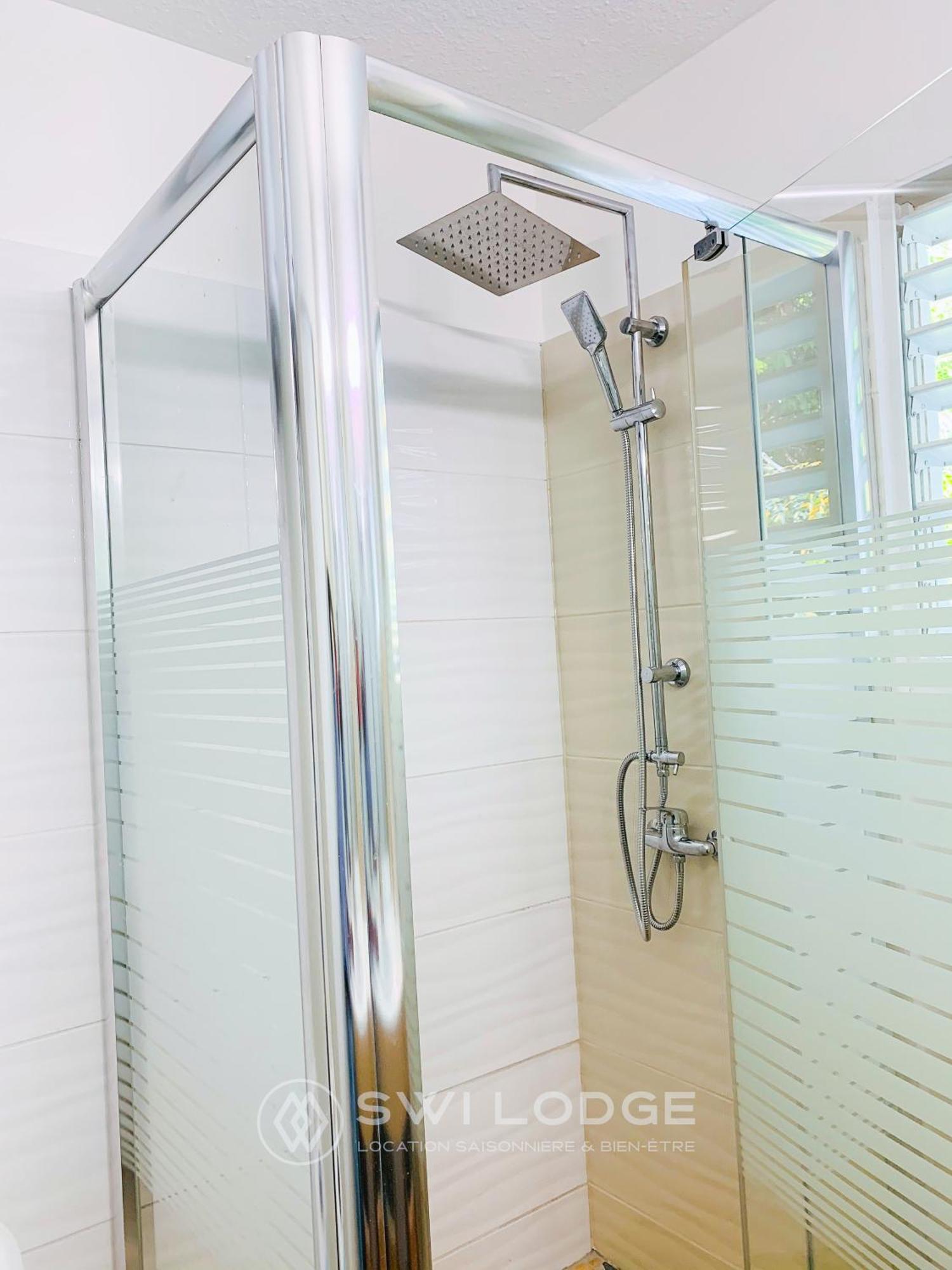 Appartement SWI LODGE VUE SUR MER Le Moule Exterior foto